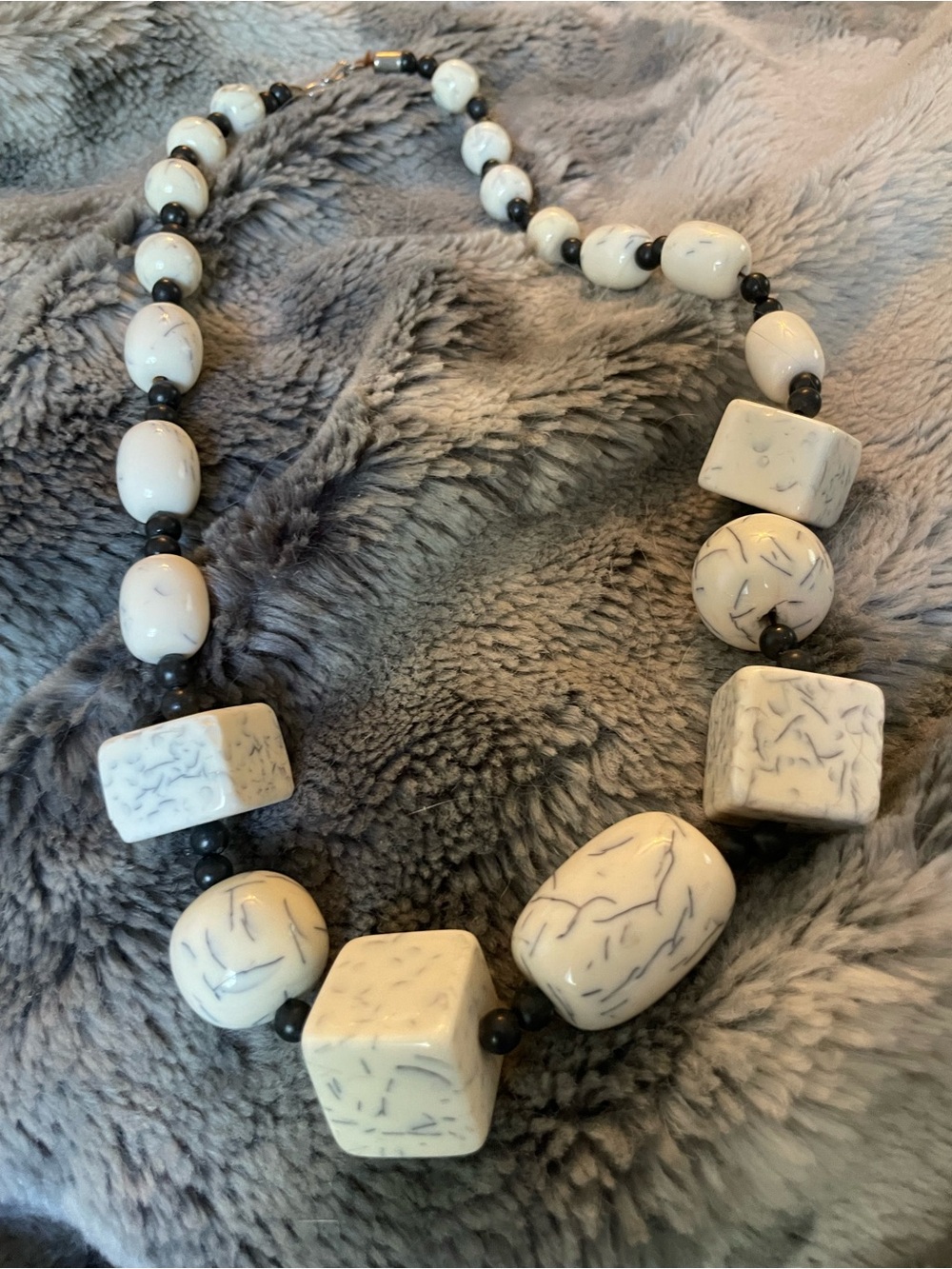 Faux Marbled Bead Necklace - Women Jewelry